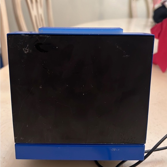 Neon light display beer holder with fake beer with foam in a Stella glass - Picture 9 of 14